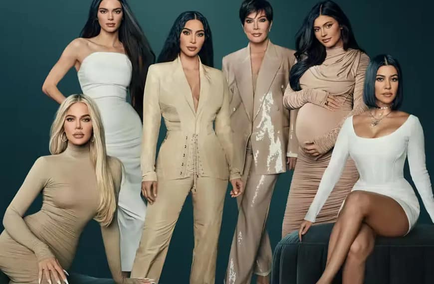 Kardashians Family Crazy Dating History 2022